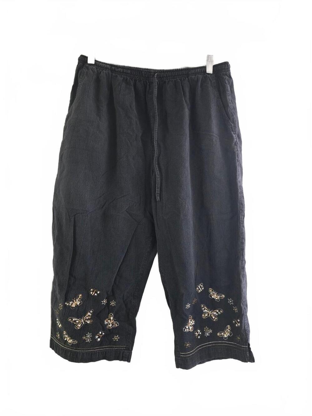 Jane Ashley Petite Casual Lifestyle Black Cotton Capri Pants with Butterfly Emb刺